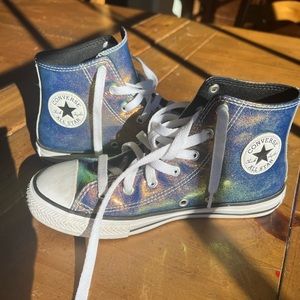 Girls converse high tops. Iridescent color. Size 4